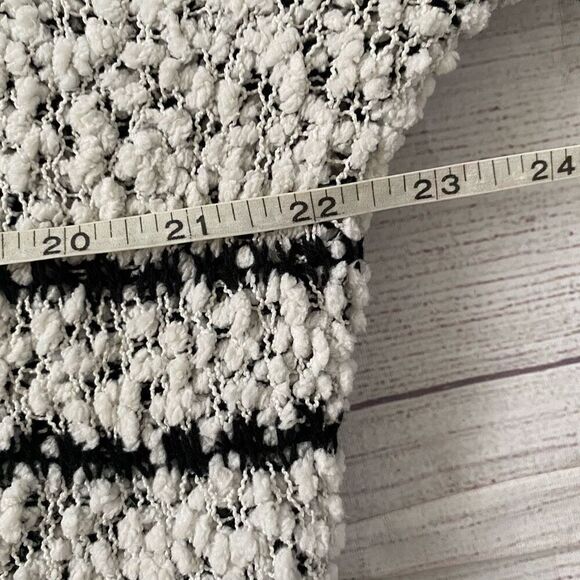 Solitaire women L scoopneck Longsleeve plaid pattern popcorn sweater B&W - Picture 8 of 9